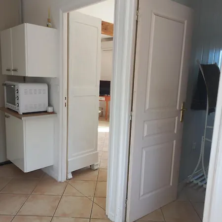 2 Personnes Cosy Avec Petit Jardin Céret
