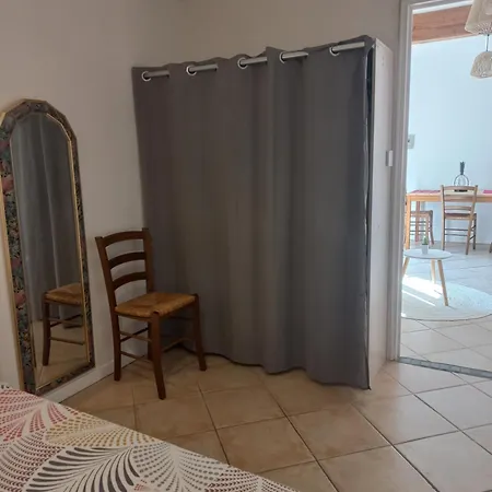 2 Personnes Cosy Avec Petit Jardin * Céret