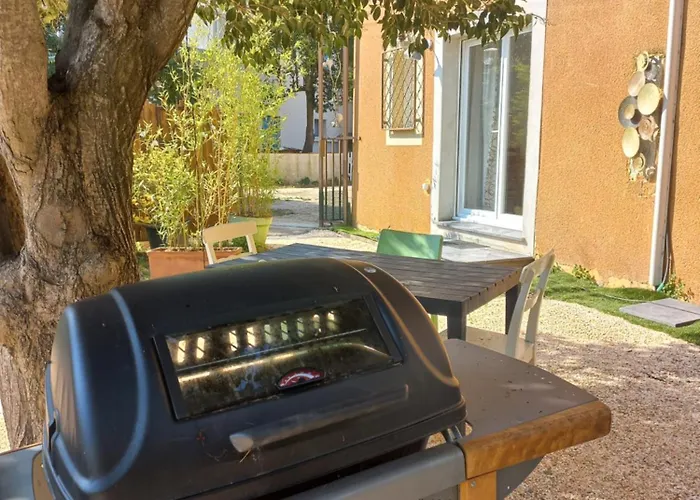 2 Personnes Cosy Avec Petit Jardin Apartman *