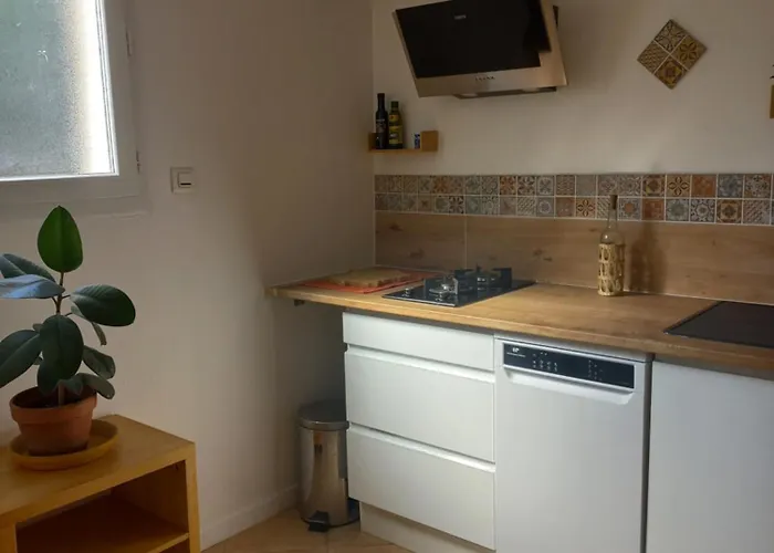 2 Personnes Cosy Avec Petit Jardin Apartman *